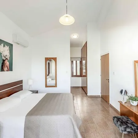 Marilia 尼奥克瑞奥